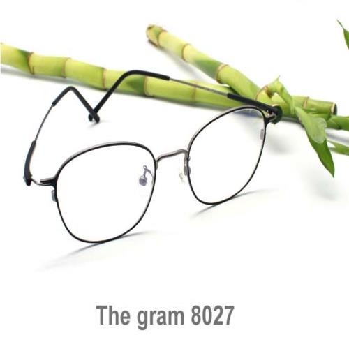 The gram 8027 B-Titan